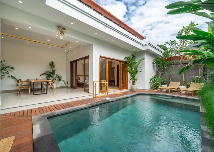 With Pool & Kitchen- New Listing - Perfect Getaway Villa *