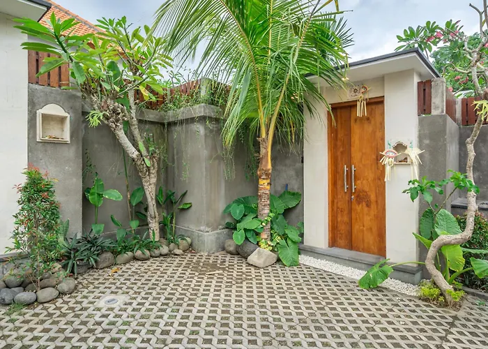 With Pool & Kitchen- New Listing - Perfect Getaway